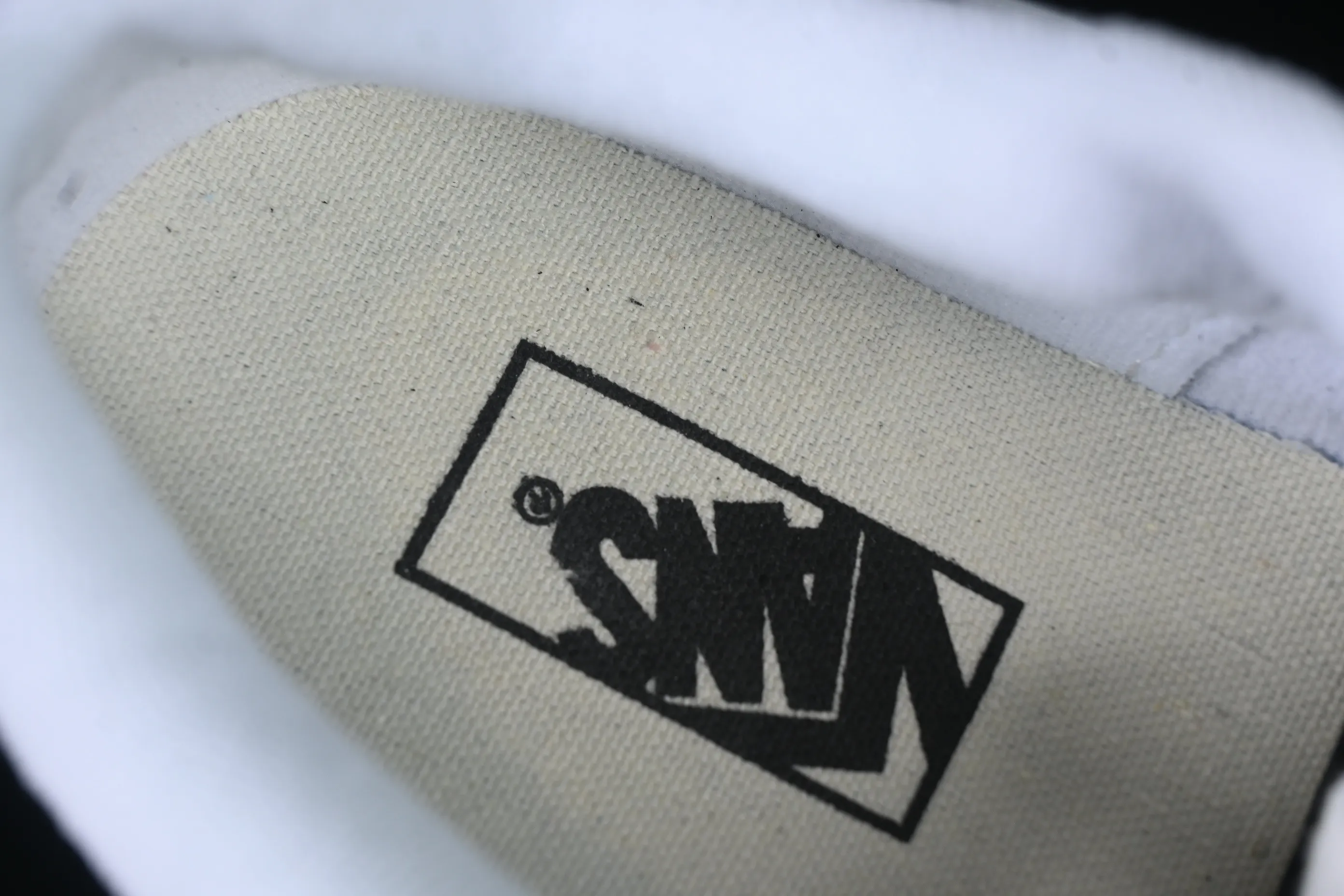 All categories Vans Vans series Vans Low Vans low-top Vans Knu Skool Vans low-top retro casual fat bread shoes VN000CS0239